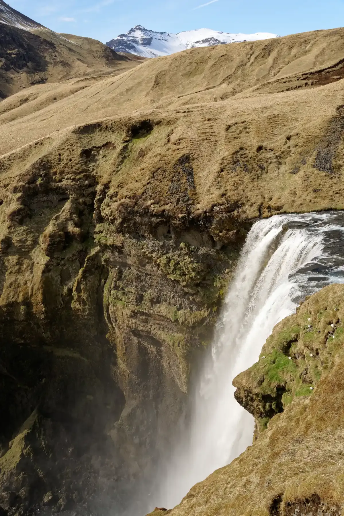 Skógafoss waterfall, a stop on a Jökulsárlón glacier lagoon boat tour from Reykjavík